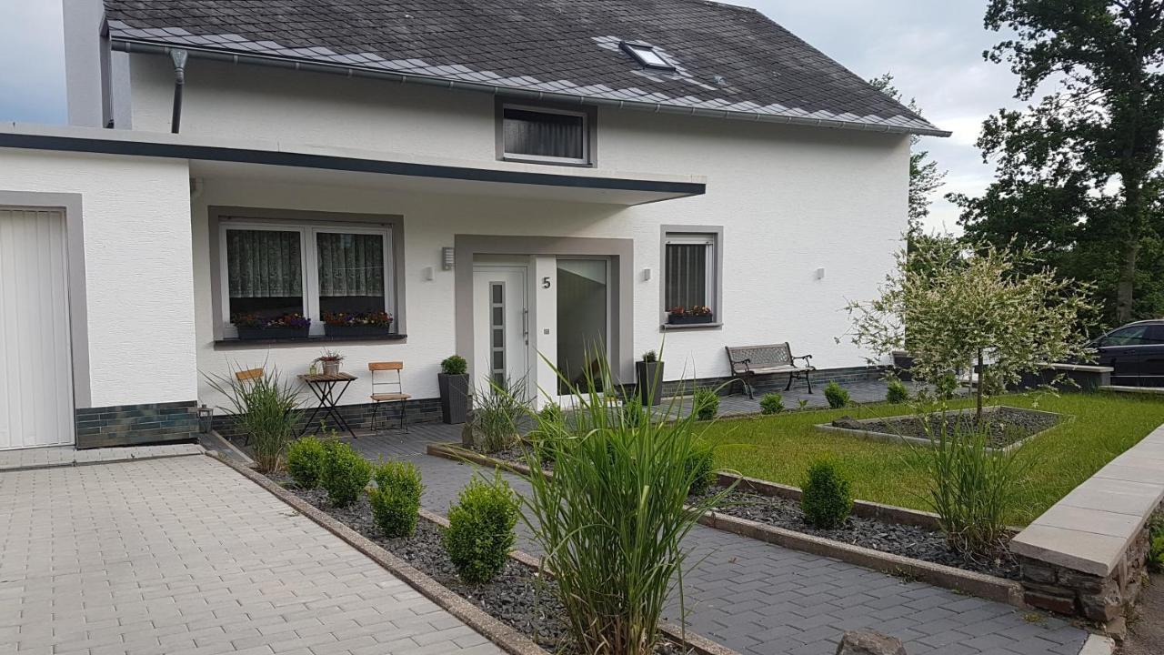 Ferienwohnungen Haus Talblick Valwig Exterior foto