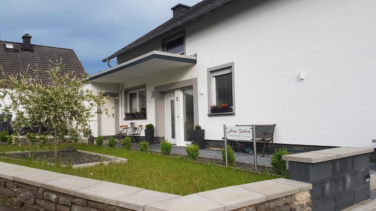 Ferienwohnungen Haus Talblick Valwig Exterior foto